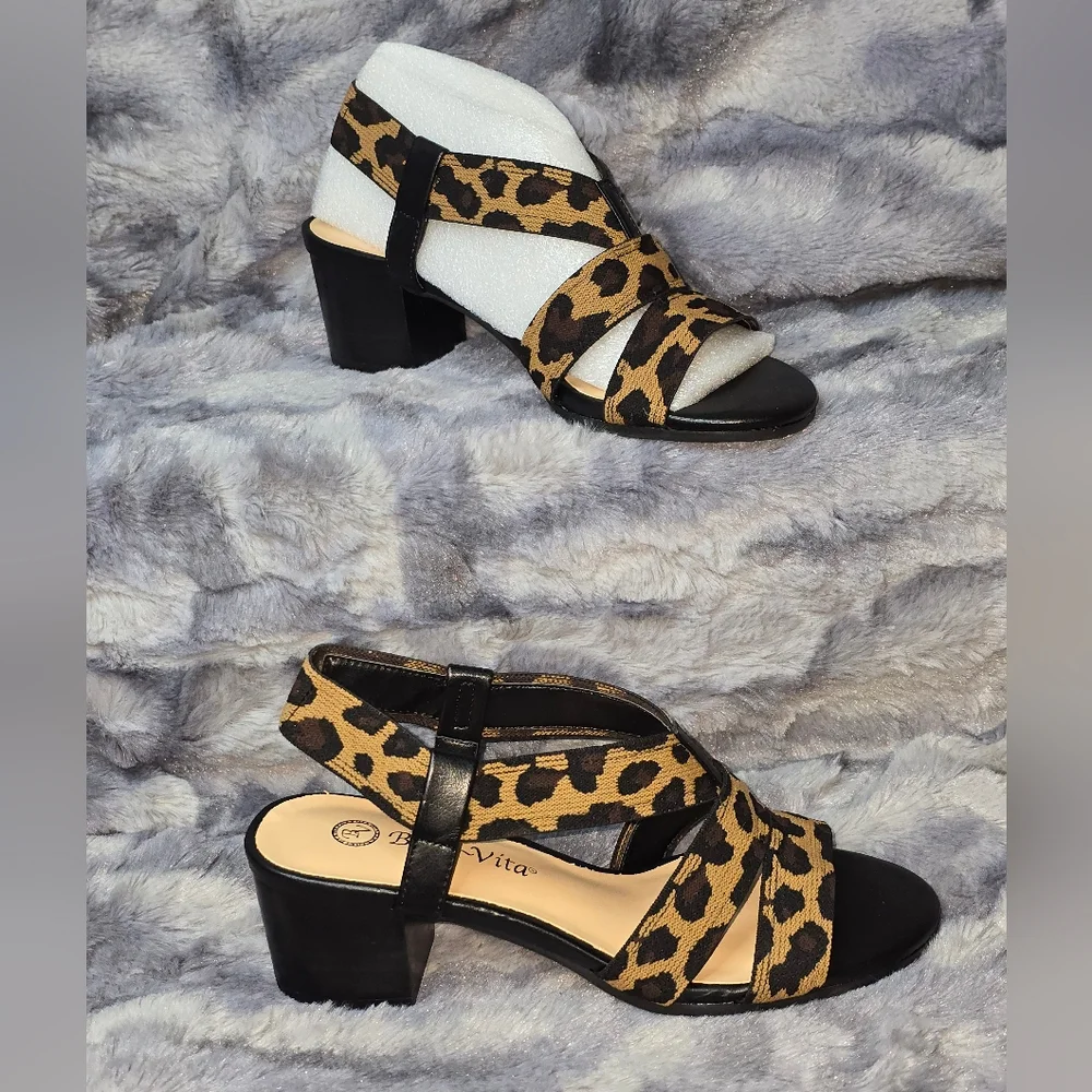 🐆 Bella Vita Jodi Stretch Sandals Leopard Print Size 6‎ New W/ Stickers Attched